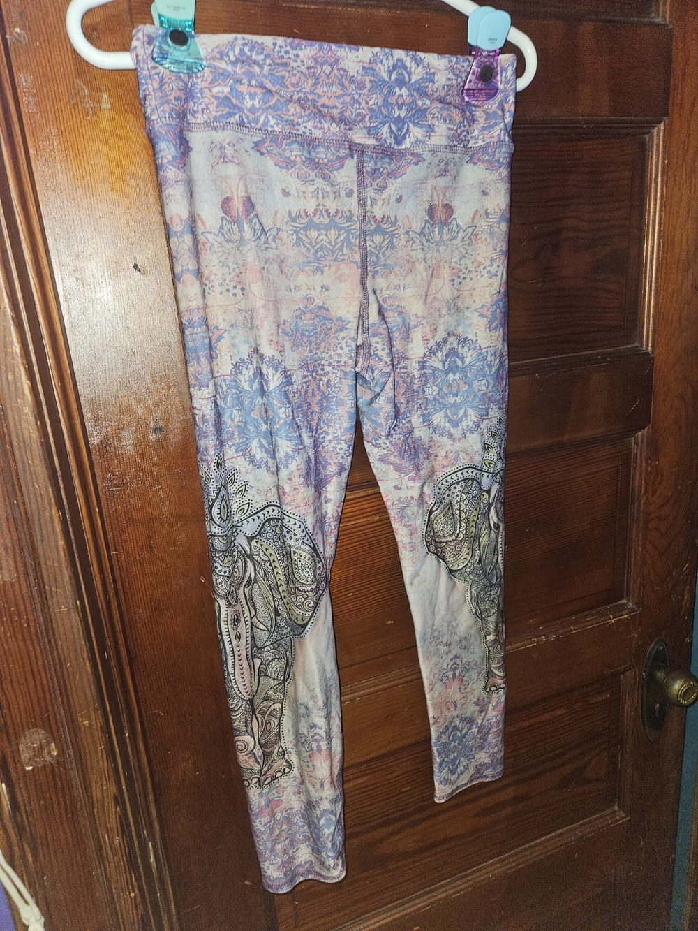 Evolution and Creation Purple and Cream Paisley Active Top